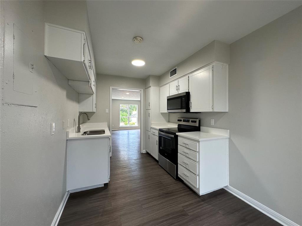 Ridglea Estate Condo - Residential