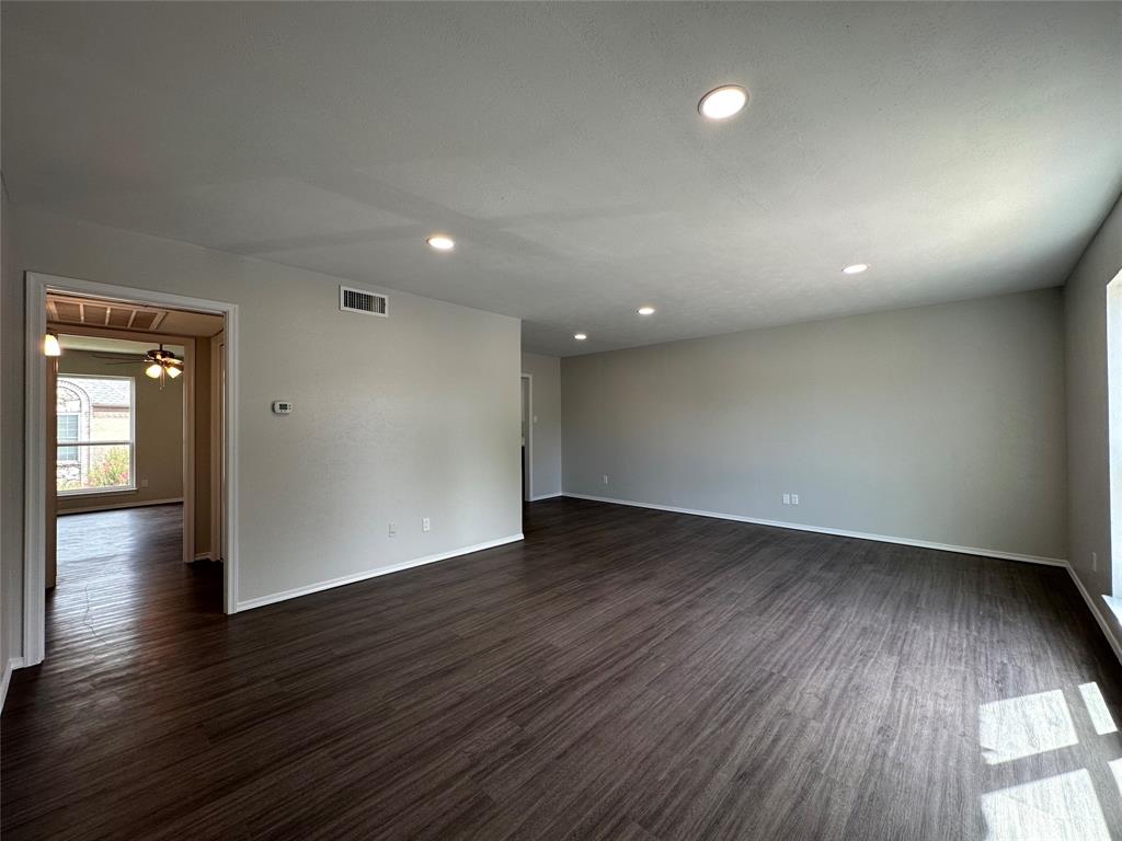 Ridglea Estate Condo - Residential