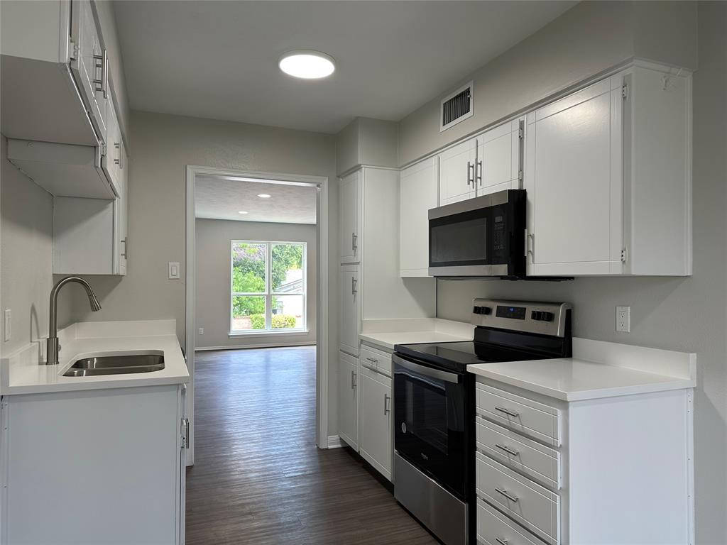 Ridglea Estate Condo - Residential