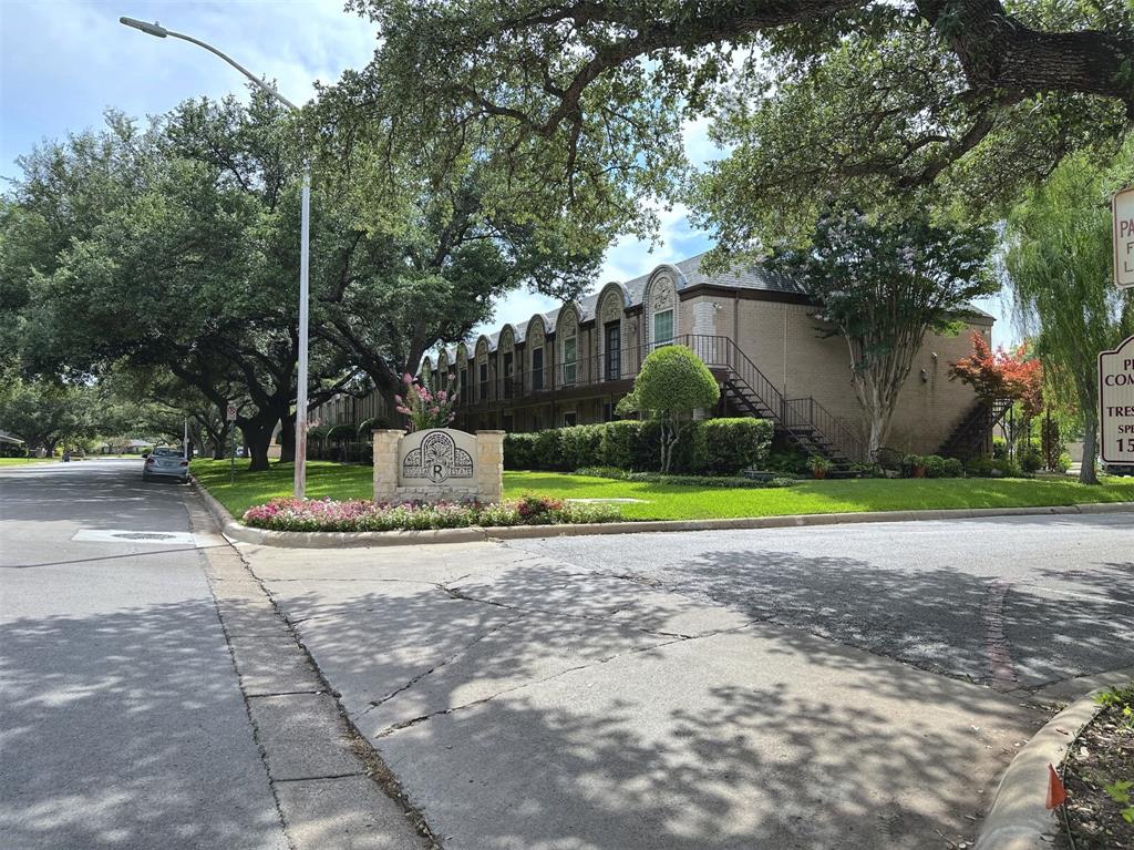 Ridglea Estate Condo - Residential