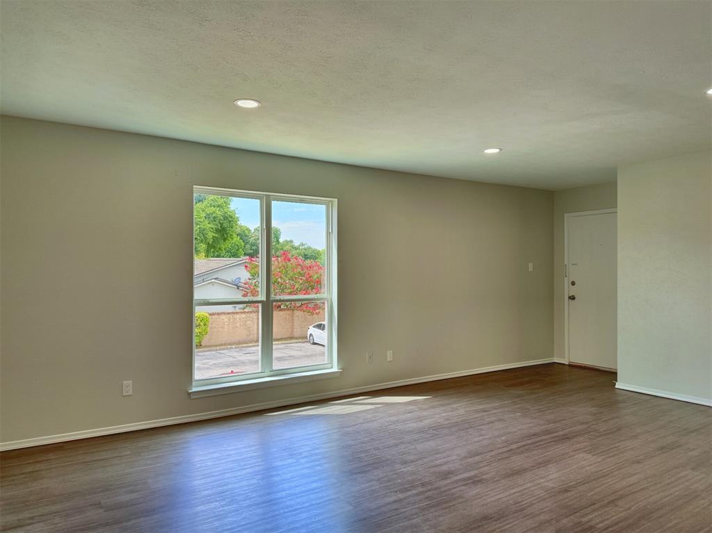 Ridglea Estate Condo - Residential