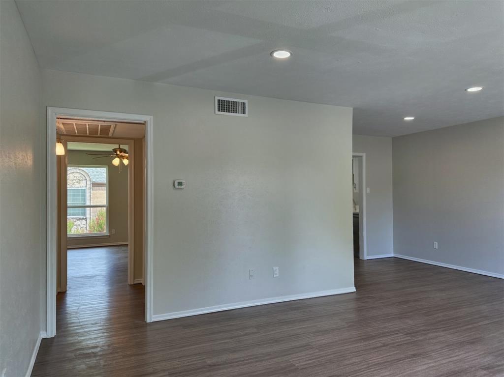 Ridglea Estate Condo - Residential