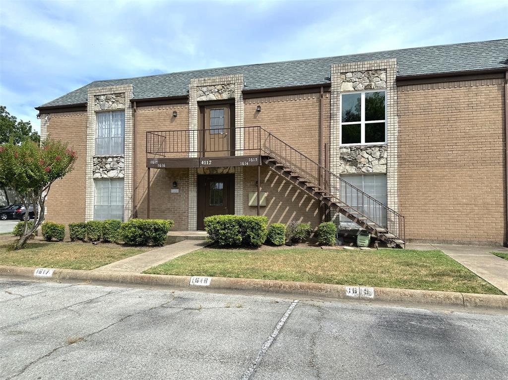 Ridglea Estate Condo - Residential