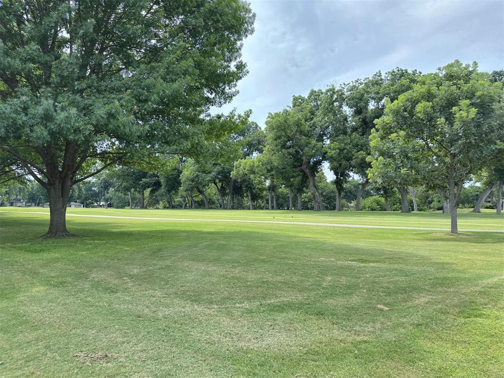 Ridglea Estate Condo - Residential