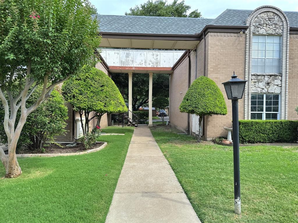 Ridglea Estate Condo - Residential