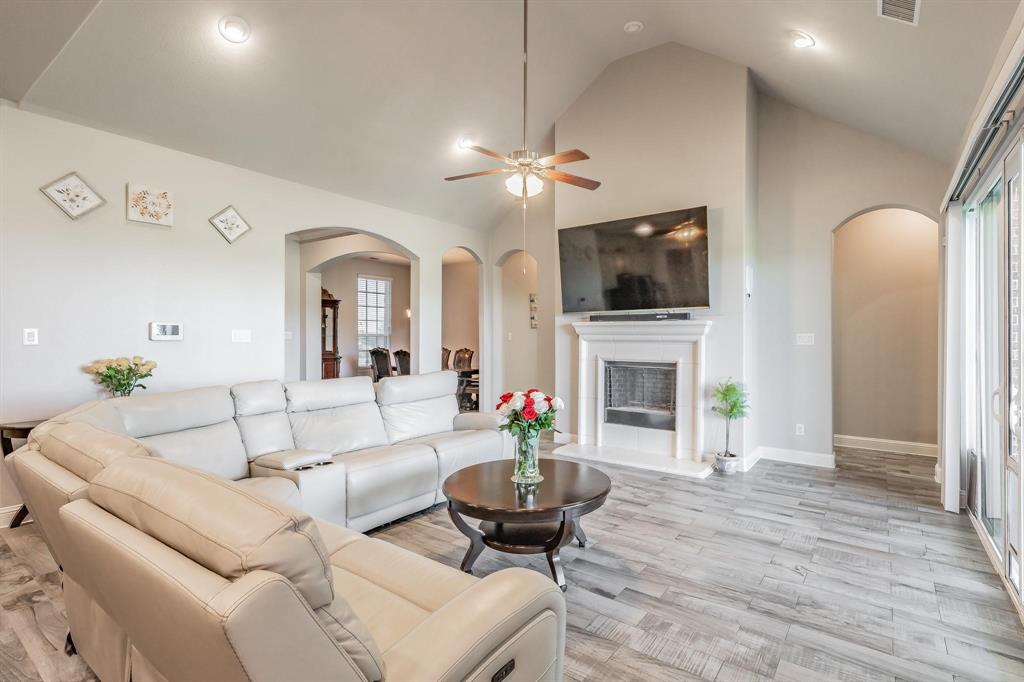 Estates Of Lakeshore Ph I The - Residential
