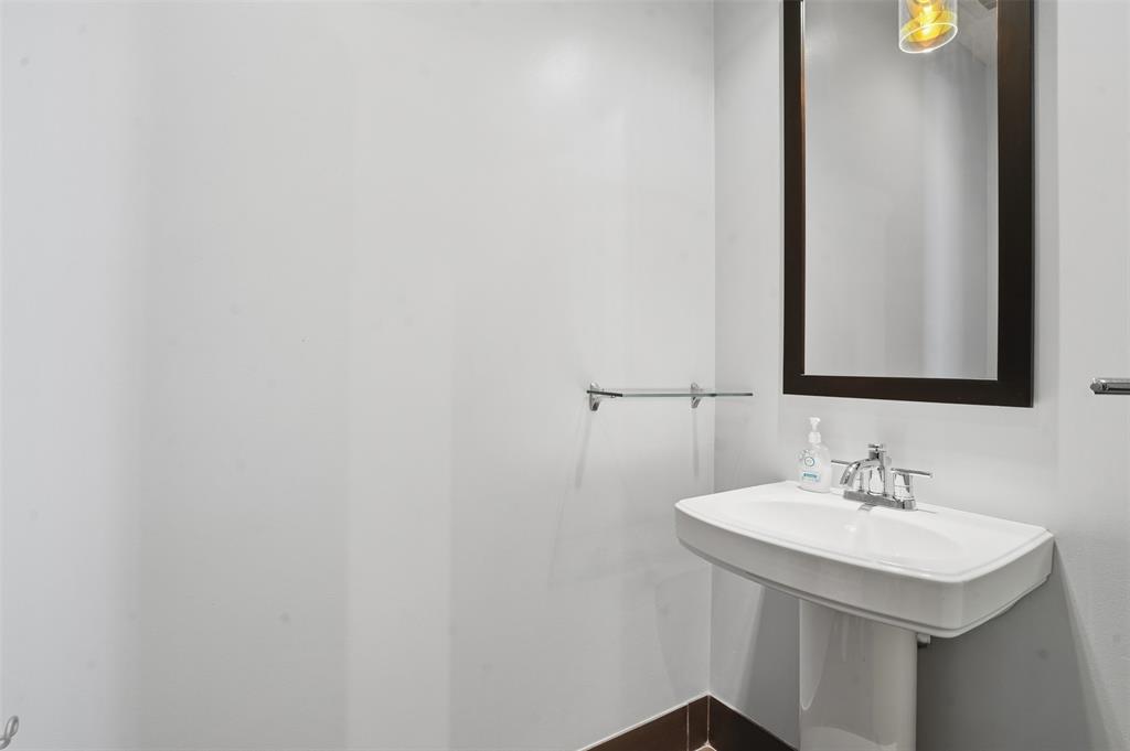 One Montgomery Plaza Residence Condo - Residential