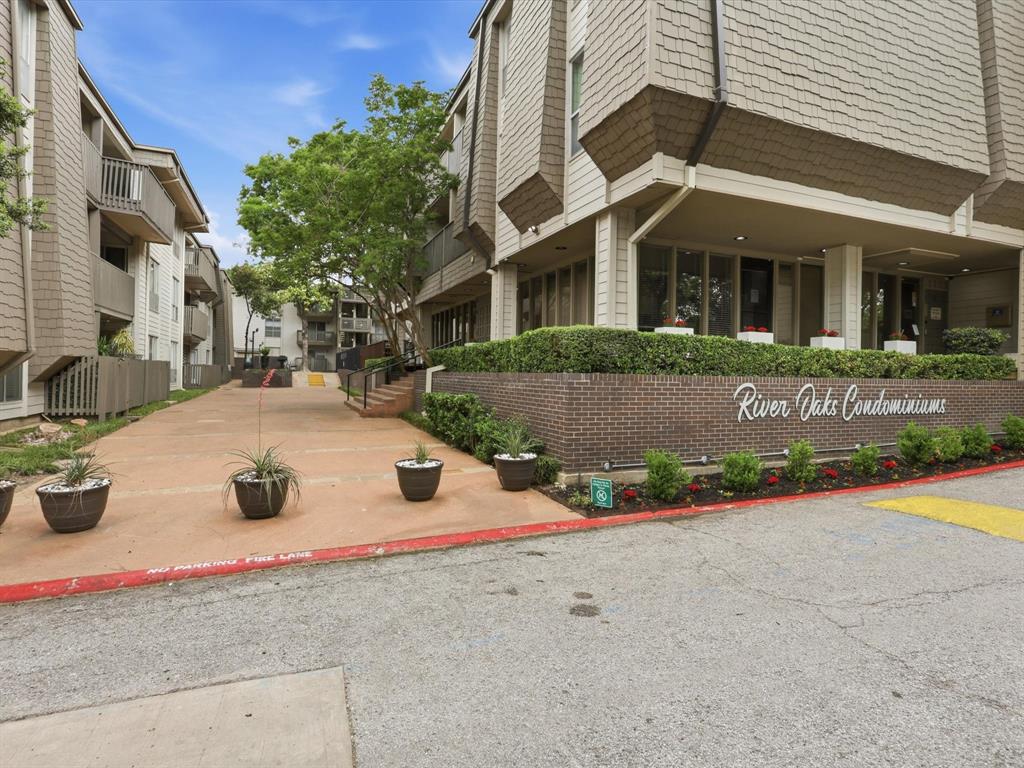 River Oaks Condos - Residential