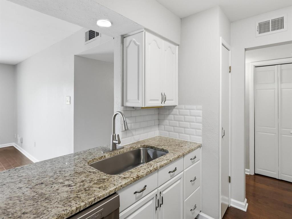 River Oaks Condos - Residential