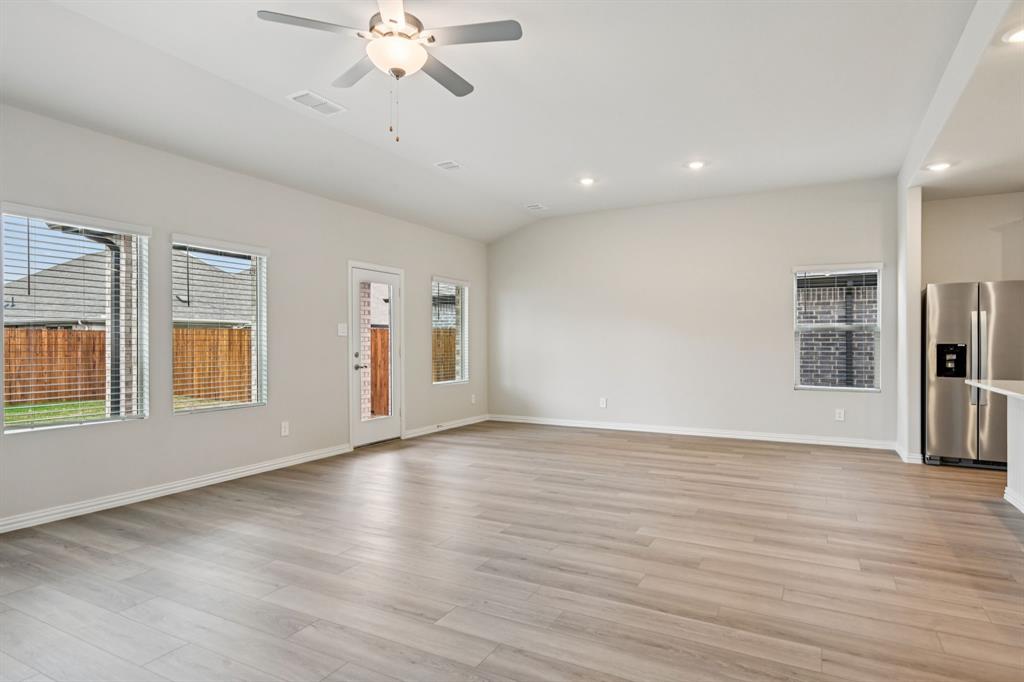 Lakehaven - Residential