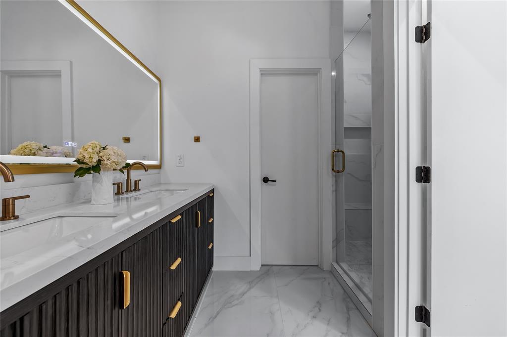 Clifton Place 02 - Residential