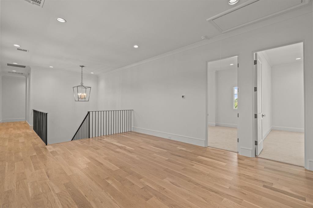 Montrachet - Residential