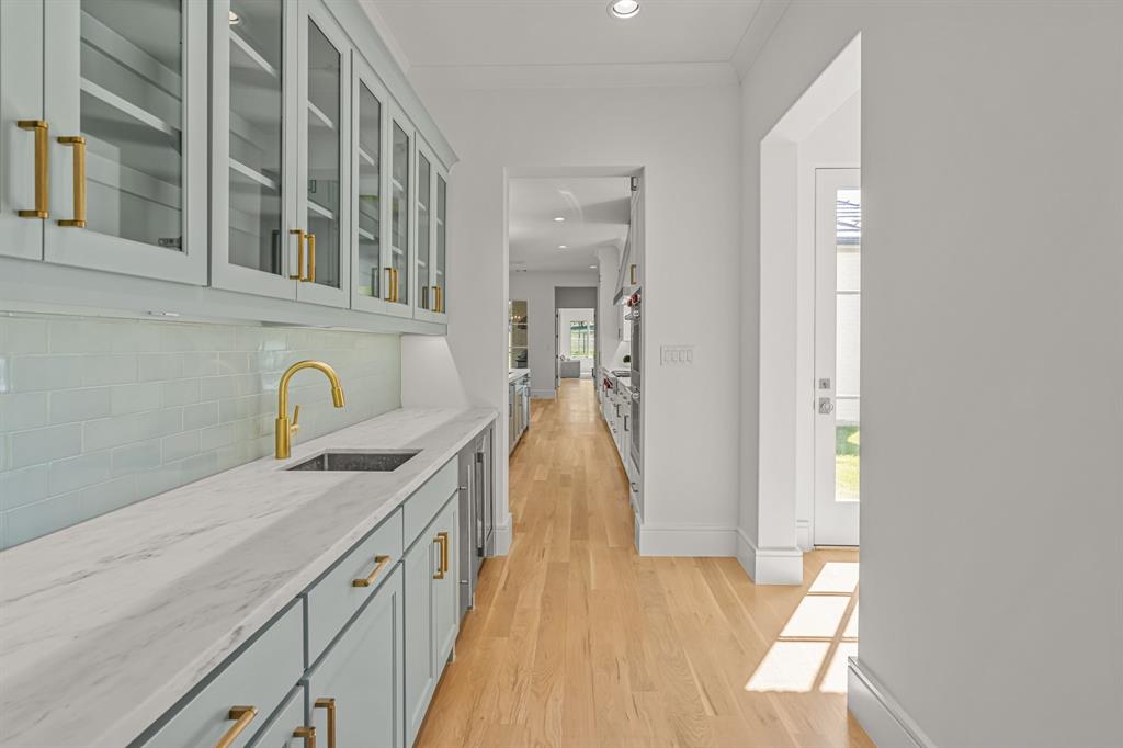 Montrachet - Residential