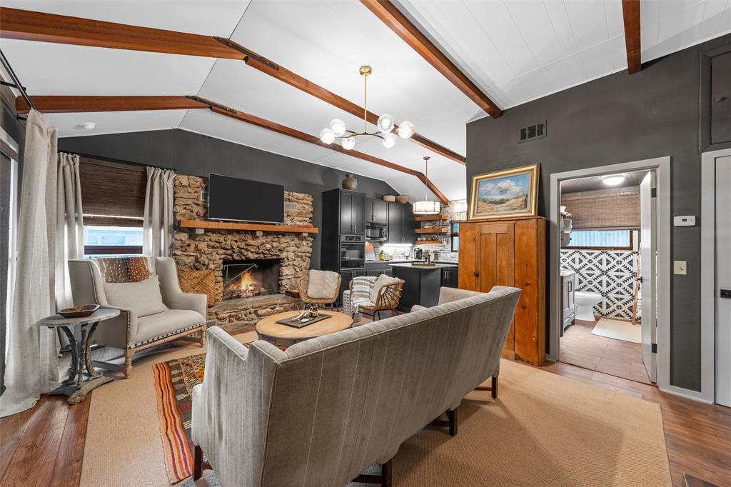Pioneer Cove - Residential