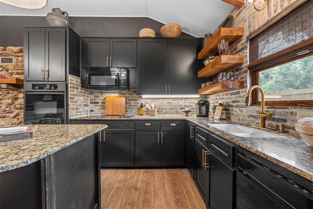 Pioneer Cove - Residential