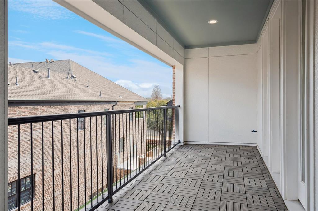 Addison Grove - Residential