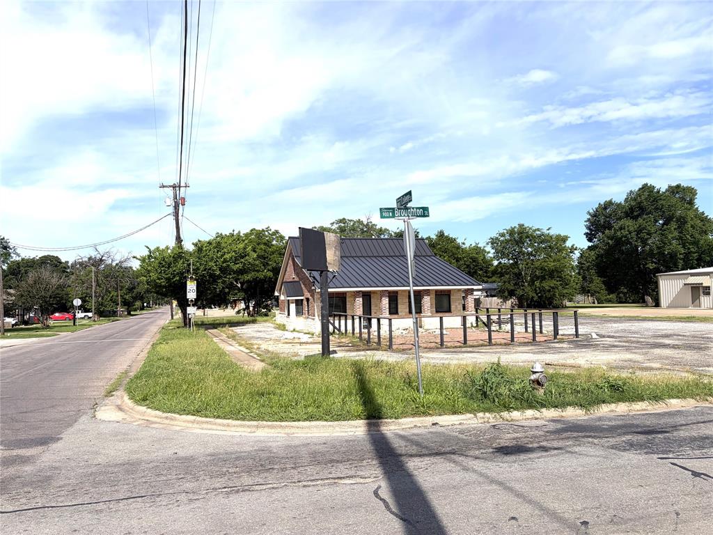 Boyer & Lucas Add - Commercial Sale