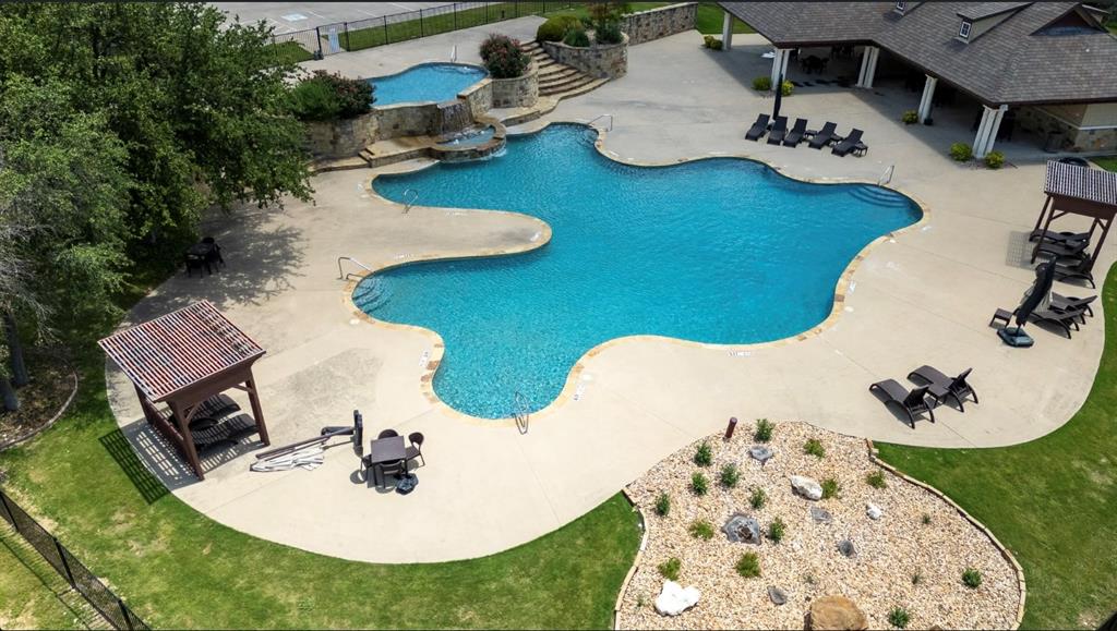 The Retreat - Land
