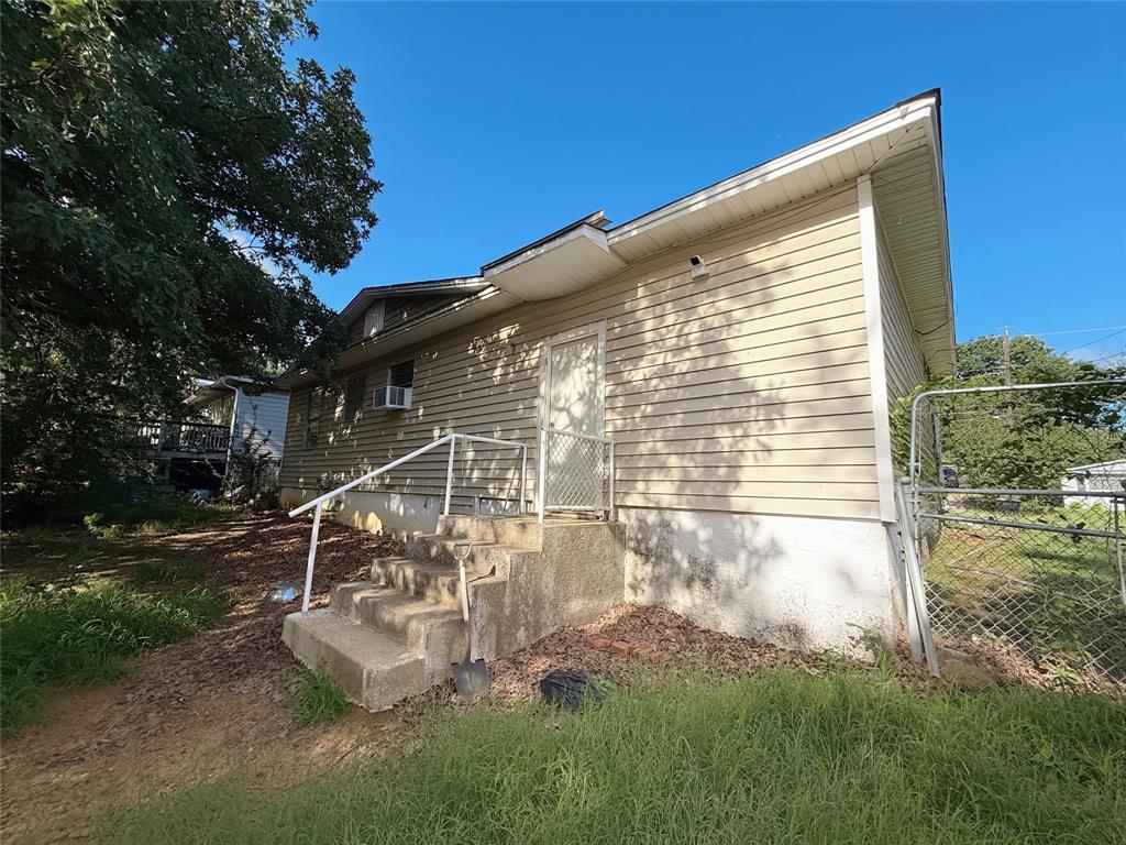 LAYNES WOODED ACRES ADDN - Residential