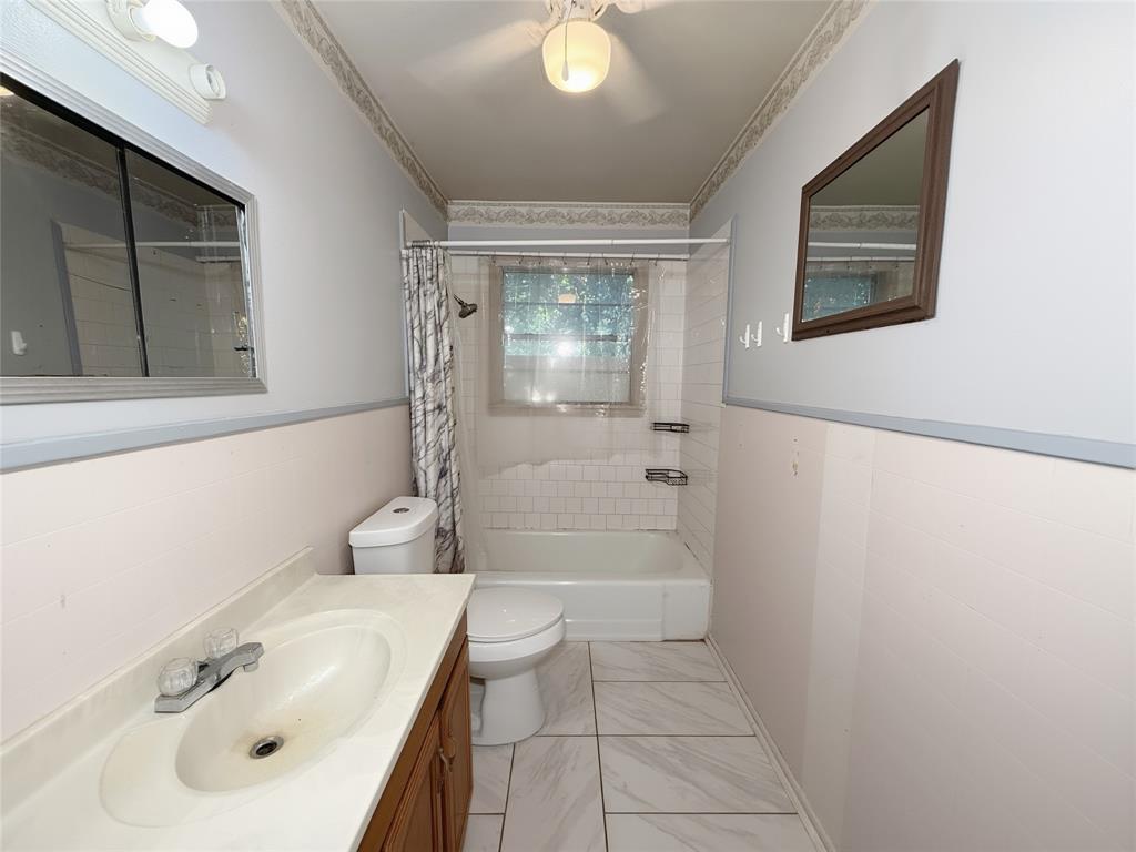 LAYNES WOODED ACRES ADDN - Residential