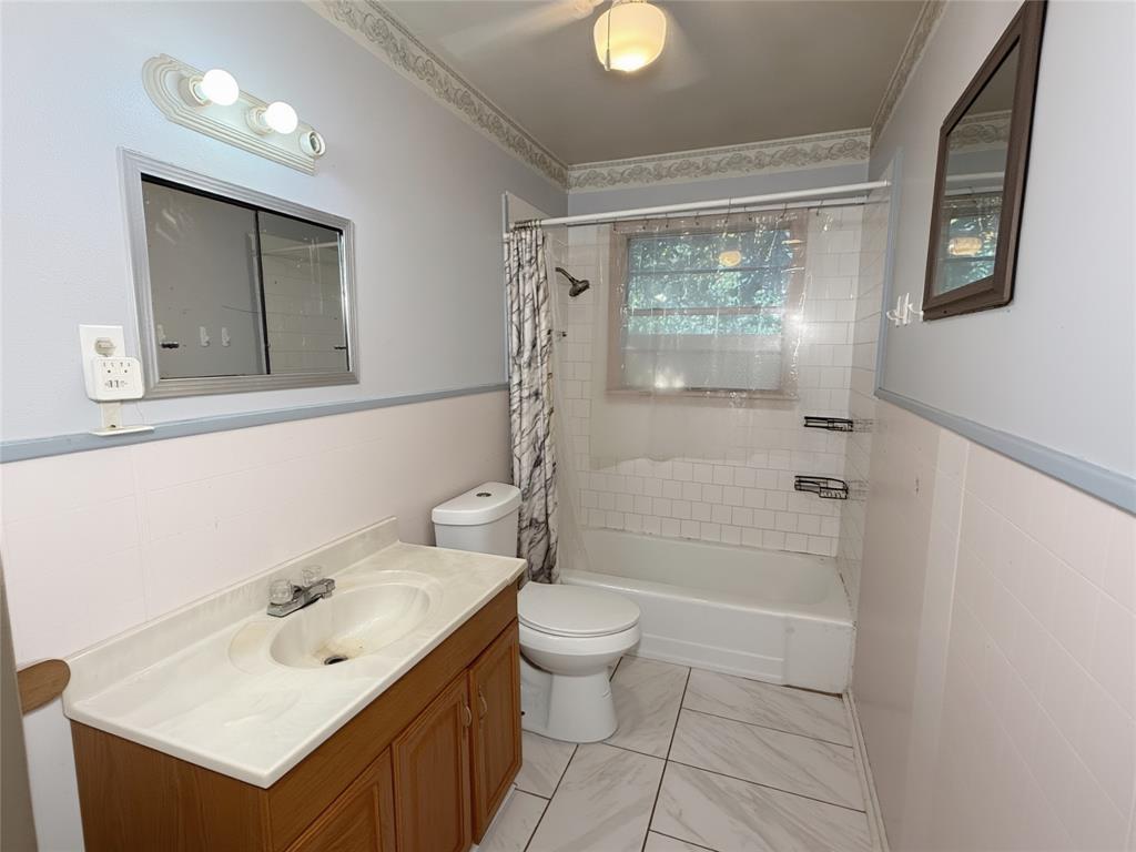 LAYNES WOODED ACRES ADDN - Residential