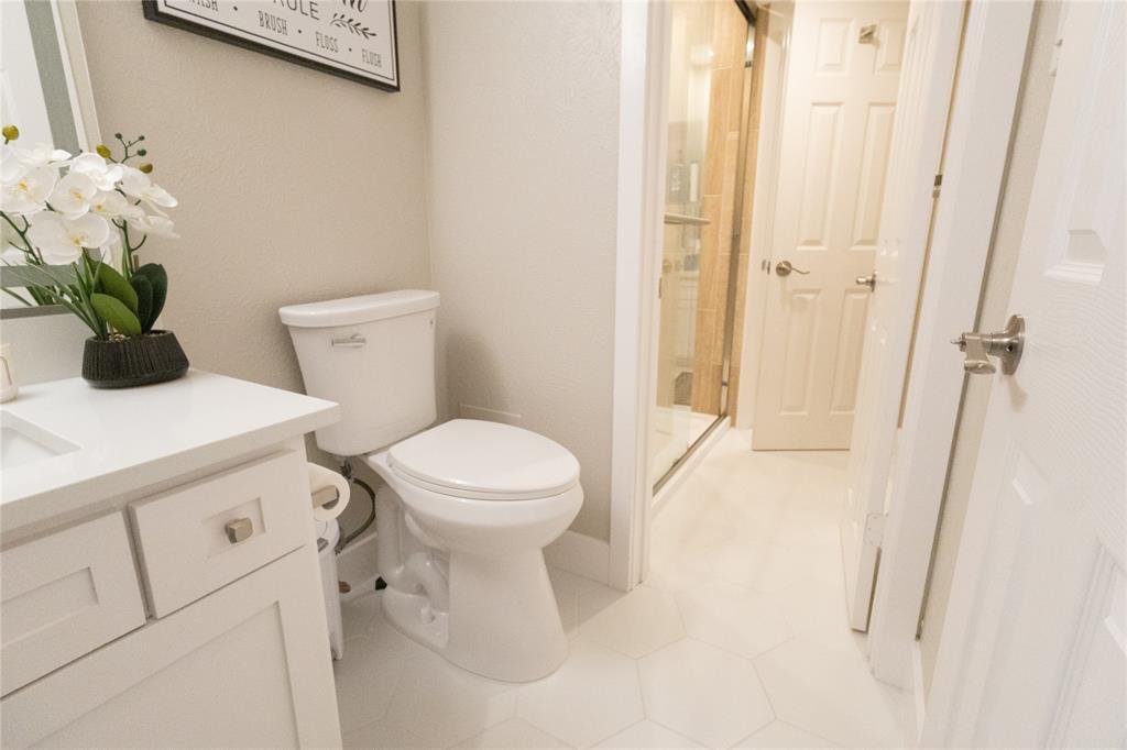 Cambridge Condo Ph 01 03 - Residential