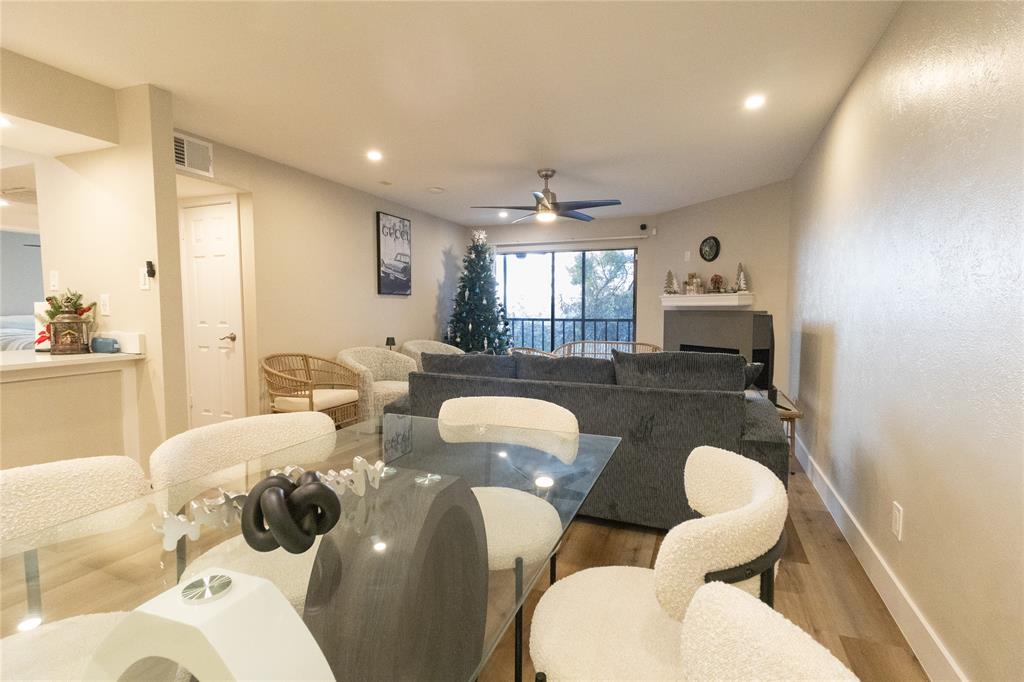 Cambridge Condo Ph 01 03 - Residential
