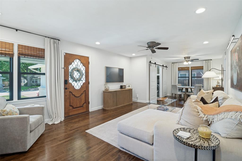 LOCHWOOD REV - Residential