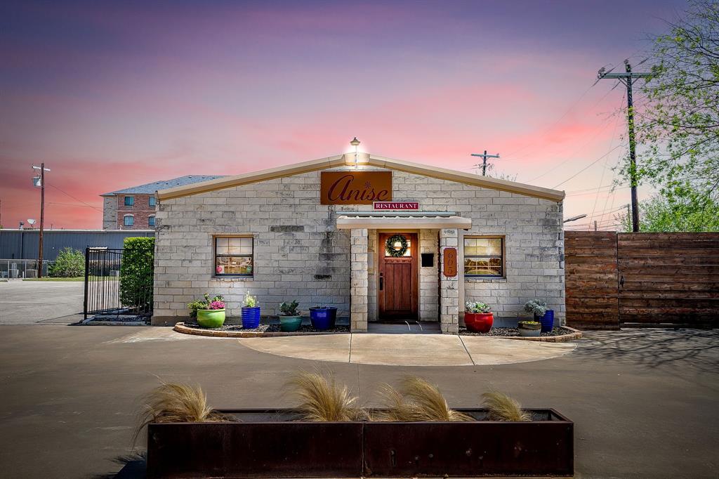 Southtown Plaza - Commercial Sale