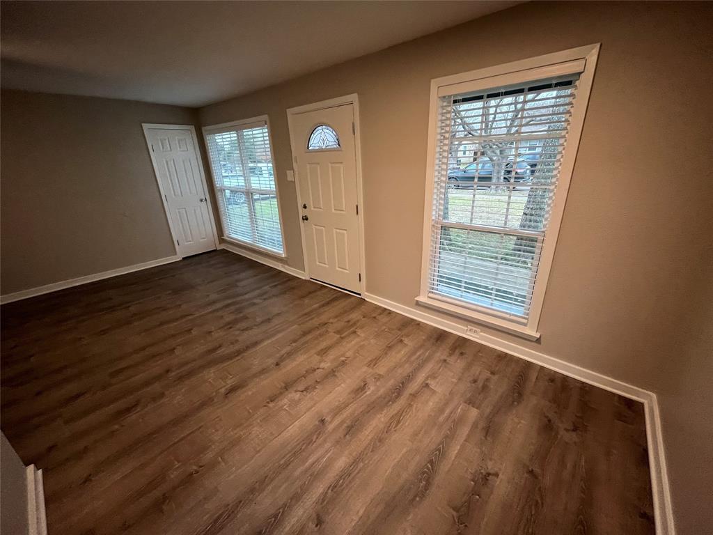 Valwood Park 04 - Residential Lease
