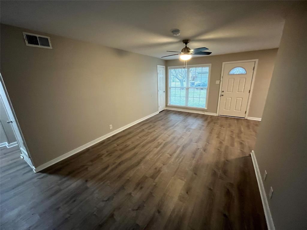 Valwood Park 04 - Residential Lease