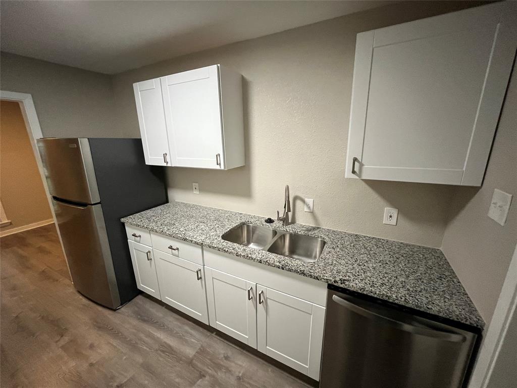 Valwood Park 04 - Residential Lease
