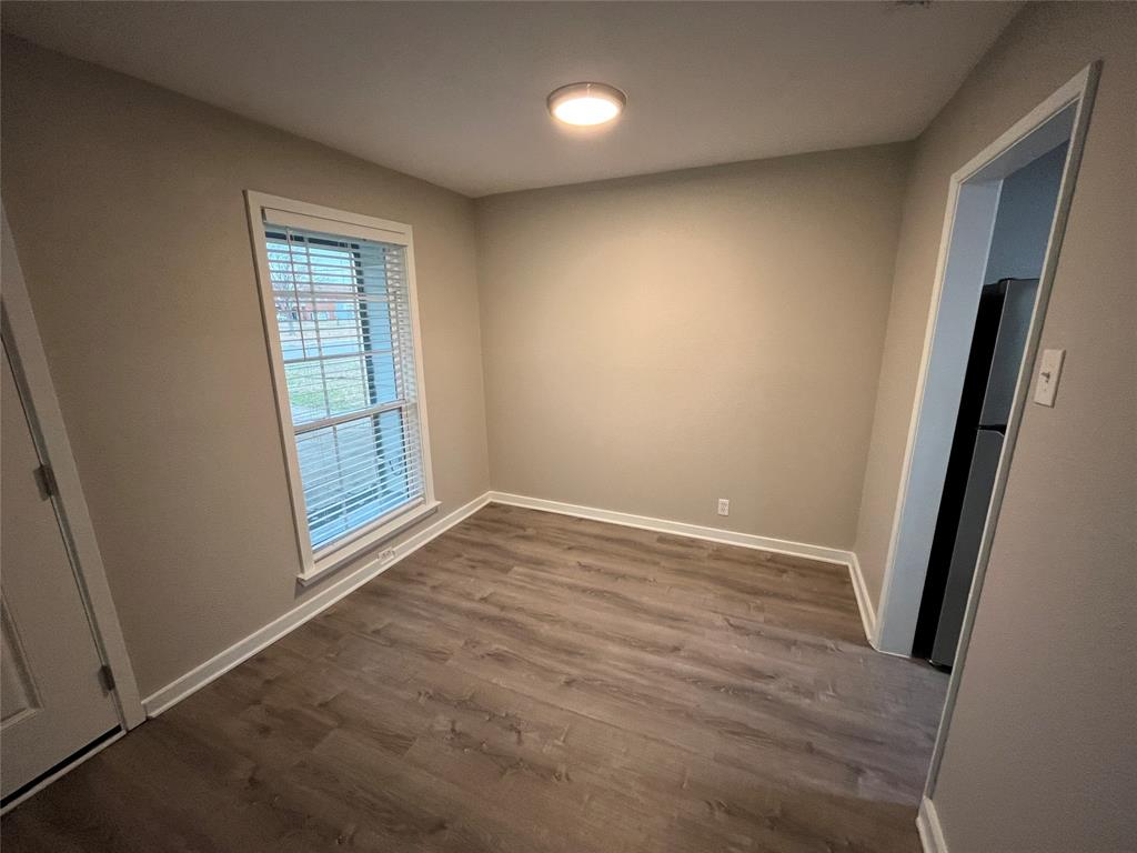 Valwood Park 04 - Residential Lease