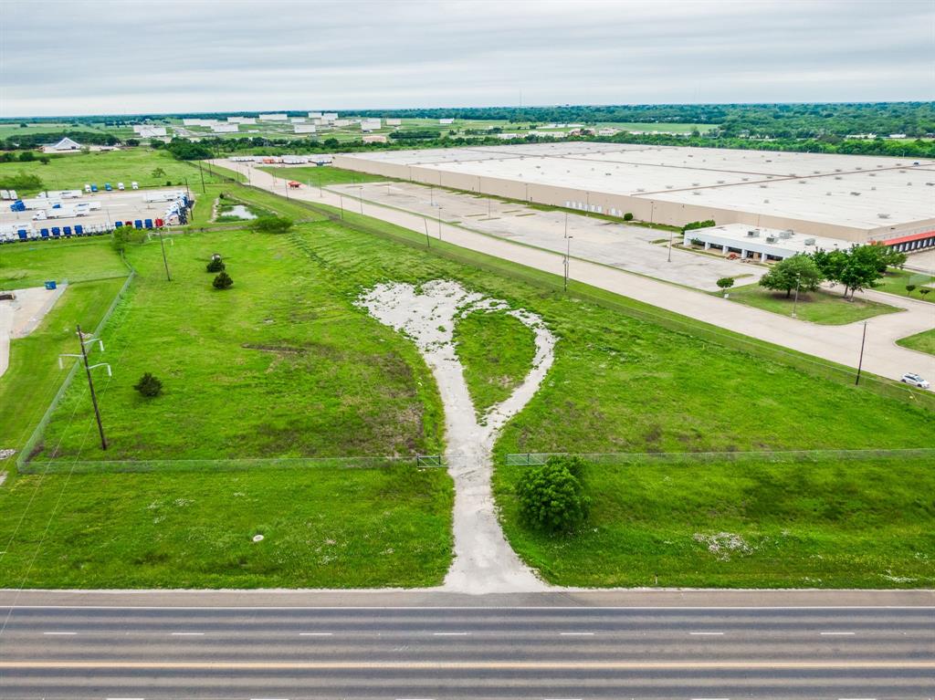 Corsicana - Commercial Sale