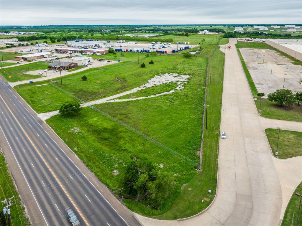 Corsicana - Commercial Sale