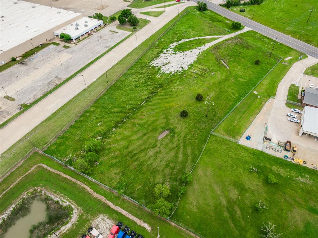 Corsicana - Commercial Sale