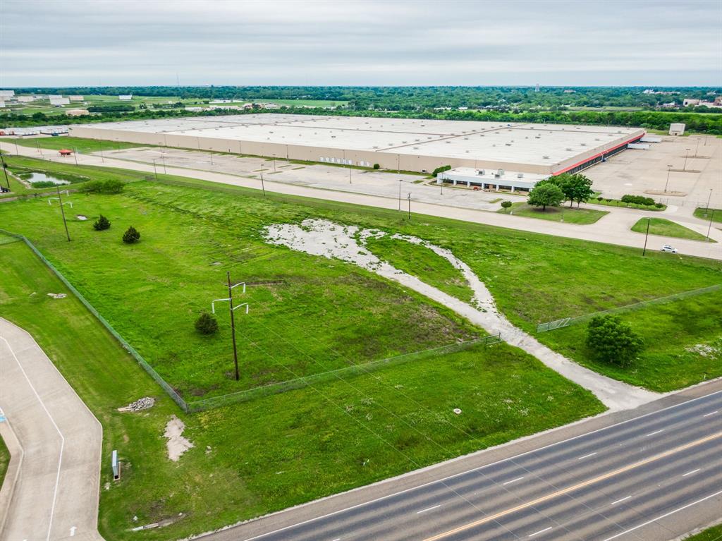 Corsicana - Commercial Sale