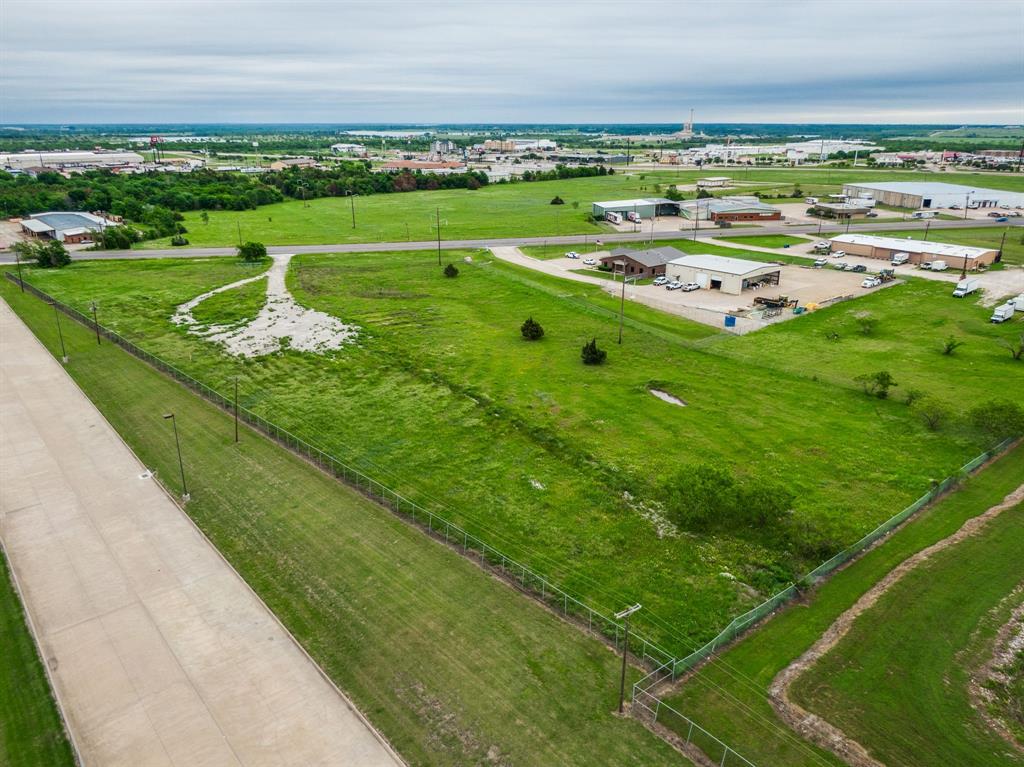 Corsicana - Commercial Sale