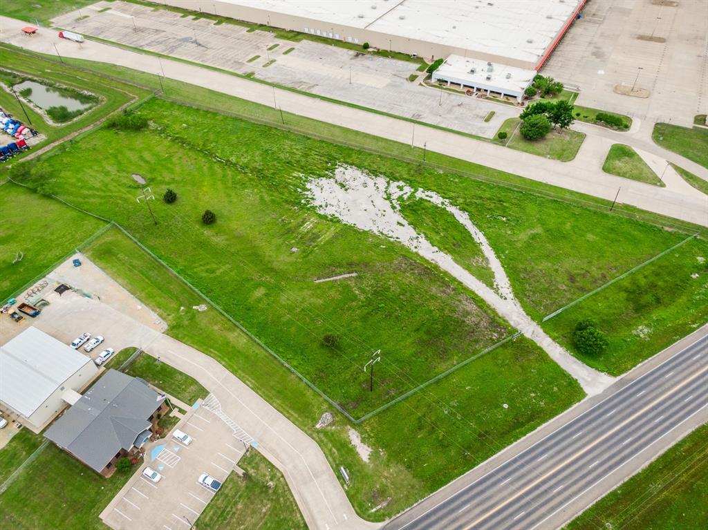 Corsicana - Commercial Sale