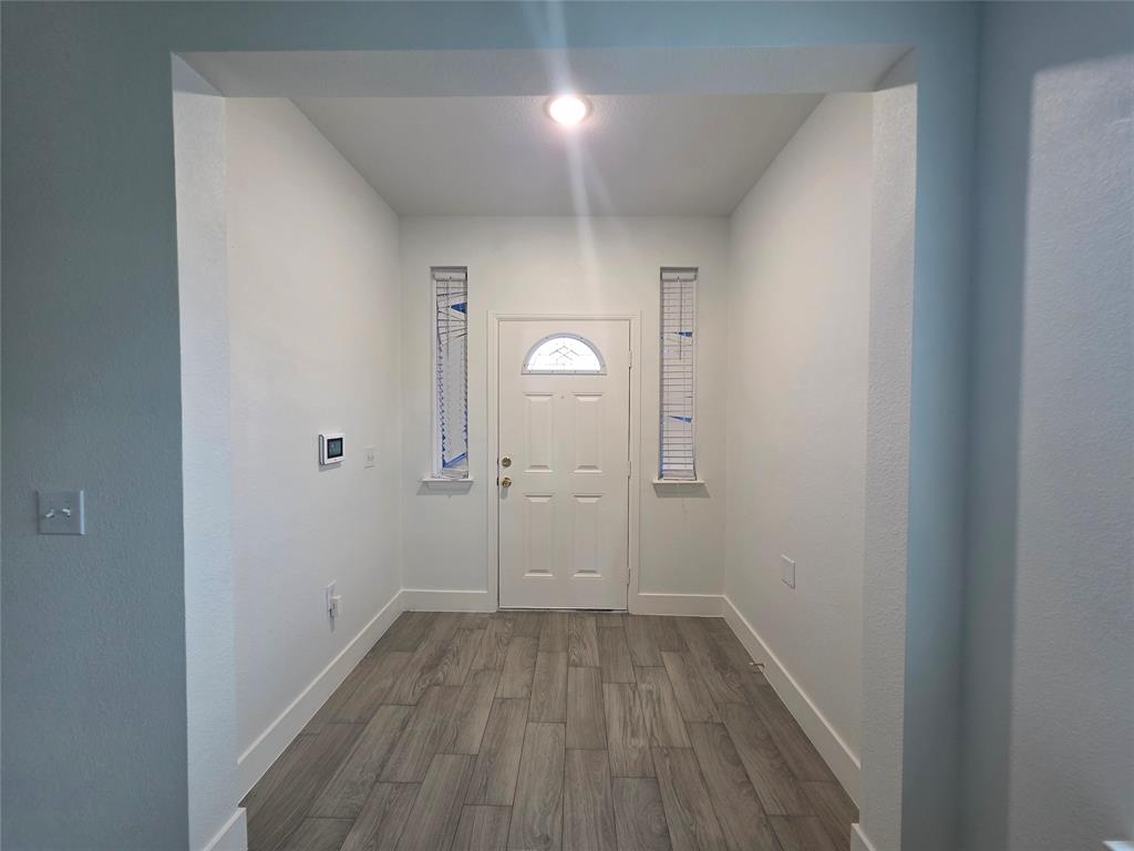 Mays Brook Spring Ave 02 - Residential