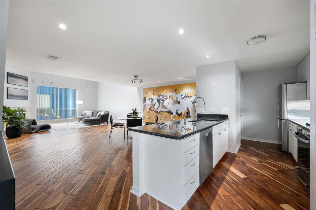 Knight Street Twnhms - Residential