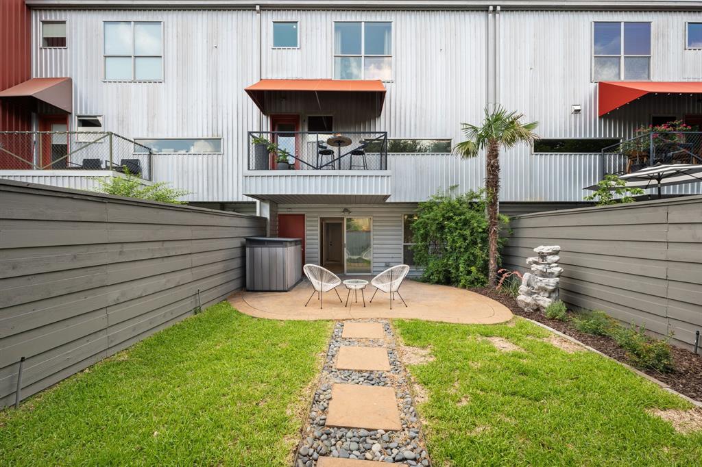 Knight Street Twnhms - Residential