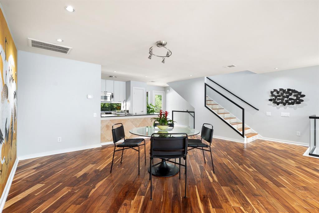 Knight Street Twnhms - Residential
