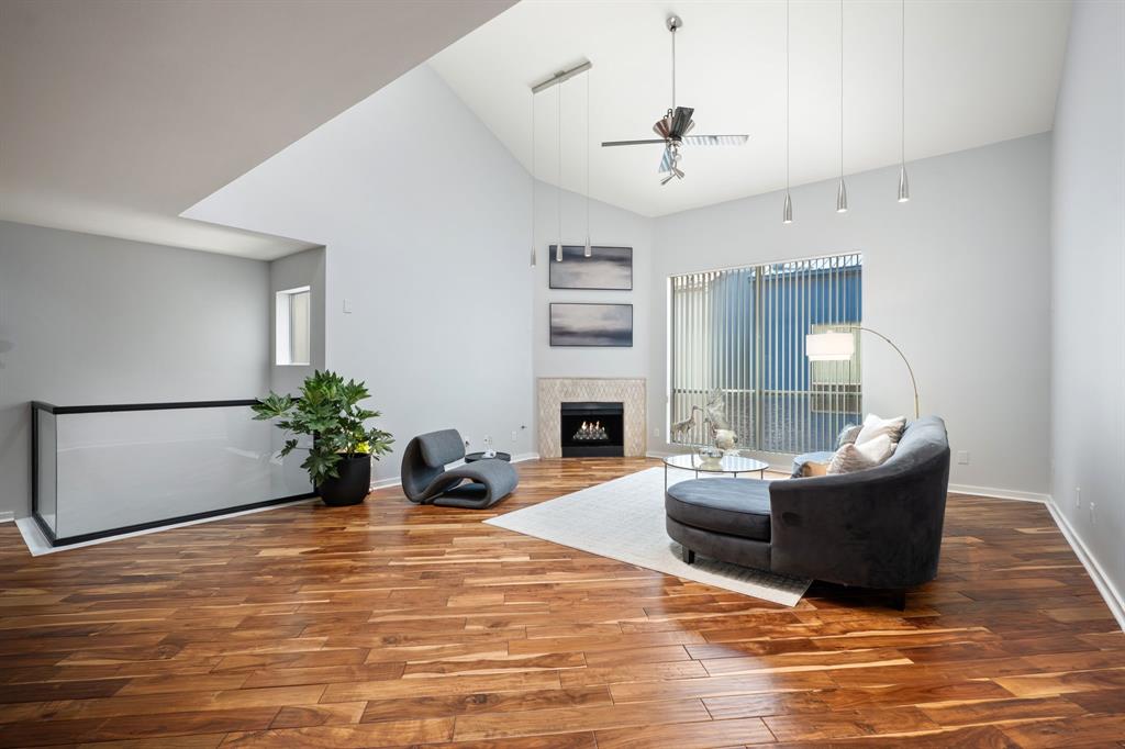 Knight Street Twnhms - Residential