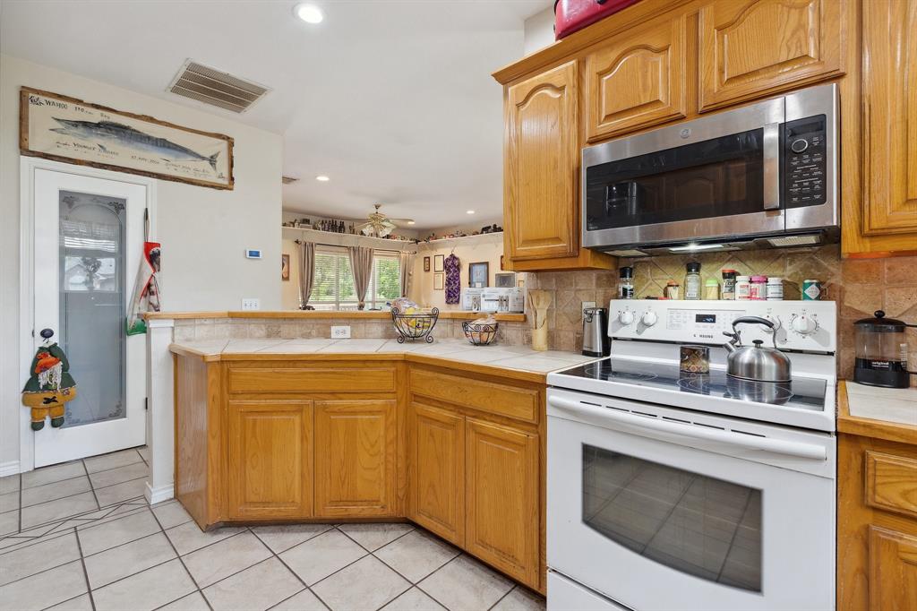 Quinlan Oaks - Residential