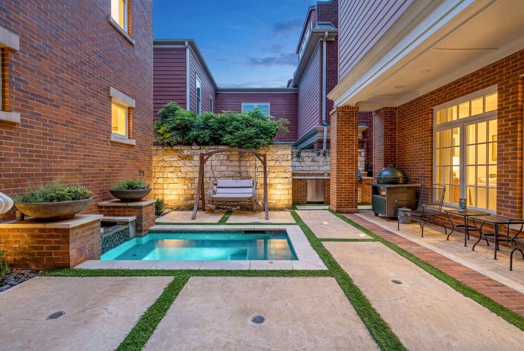 Garden District & Brownstone P - Residential