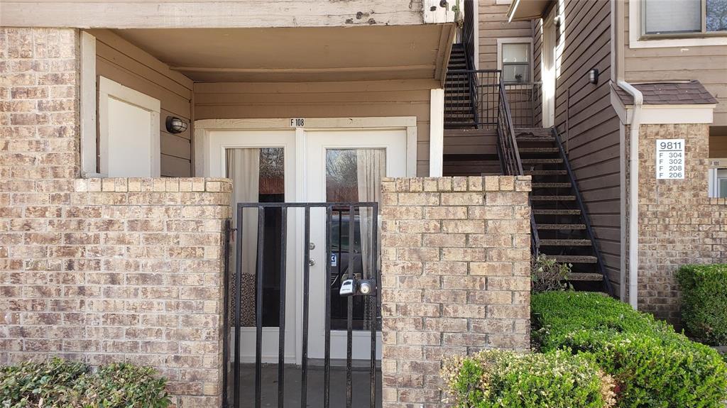 Move-in ready bottom floor condo with easy access to 635 and 75. Located next to Dallas College Richland Campus. Neutral paint, living room with wood burning fireplace, built-in bookcase, kitchen with breakfast bar, nice sized bedroom with bathroom, in-unit stackable laundry and walk-in closet. Private gated porch leading to glass french doors.