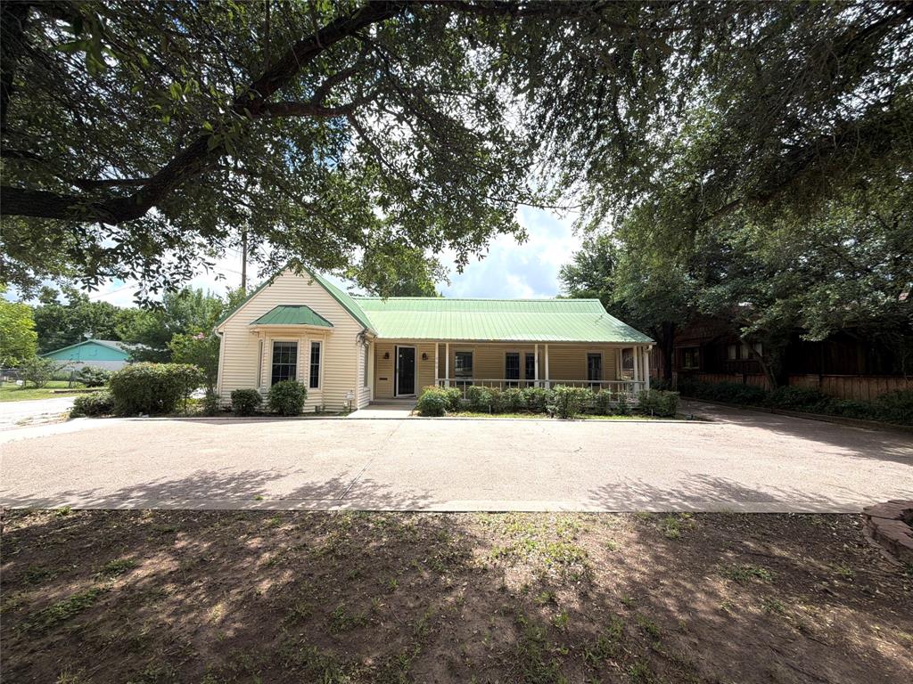 Connellee - Residential