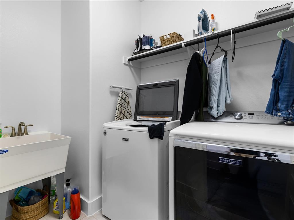 Howard W R Add - Residential