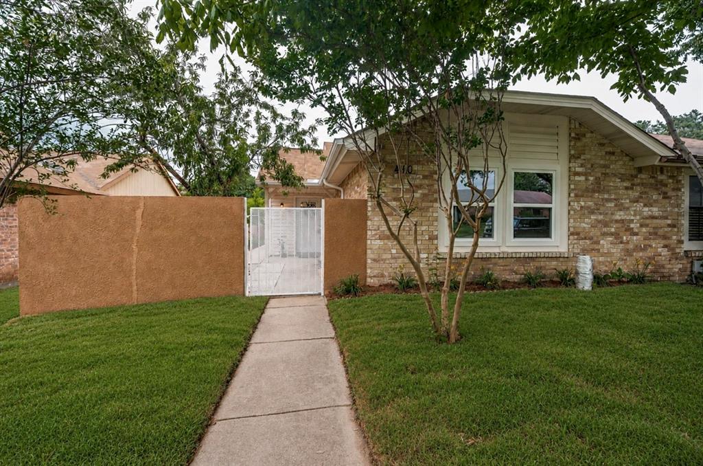 Light, bright, and thoughtfully updated, this inviting half duplex offers an open-concept layout with vaulted ceilings, spacious living areas, and a beautifully refreshed kitchen featuring granite countertops and bar seating. The private courtyard provides the perfect space for morning coffee or evening relaxation.

Extensive 2026 updates include a new roof, new energy-efficient windows, updated water lines, and a new HVAC system, offering peace of mind and modern efficiency. The foundation has also been professionally evaluated and found to be in good condition. Conveniently located in an established neighborhood, this home combines style, comfort, and low-maintenance living with the confidence of major recent improvements already completed.